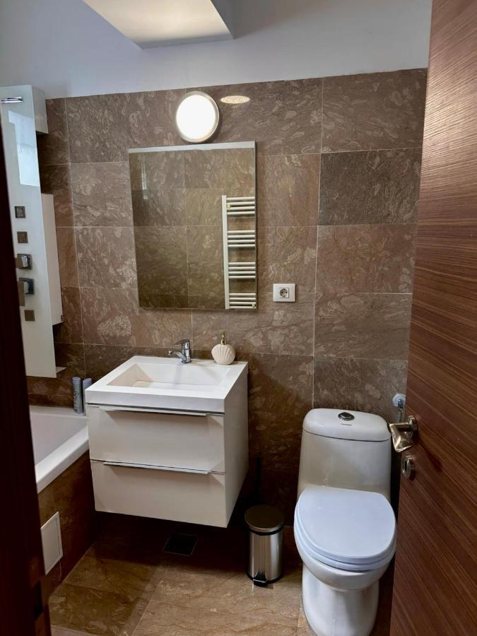 Cozy Apartment With Self Check-In Near Promenada Mall And Verdi Park Bukurešť Exteriér fotografie