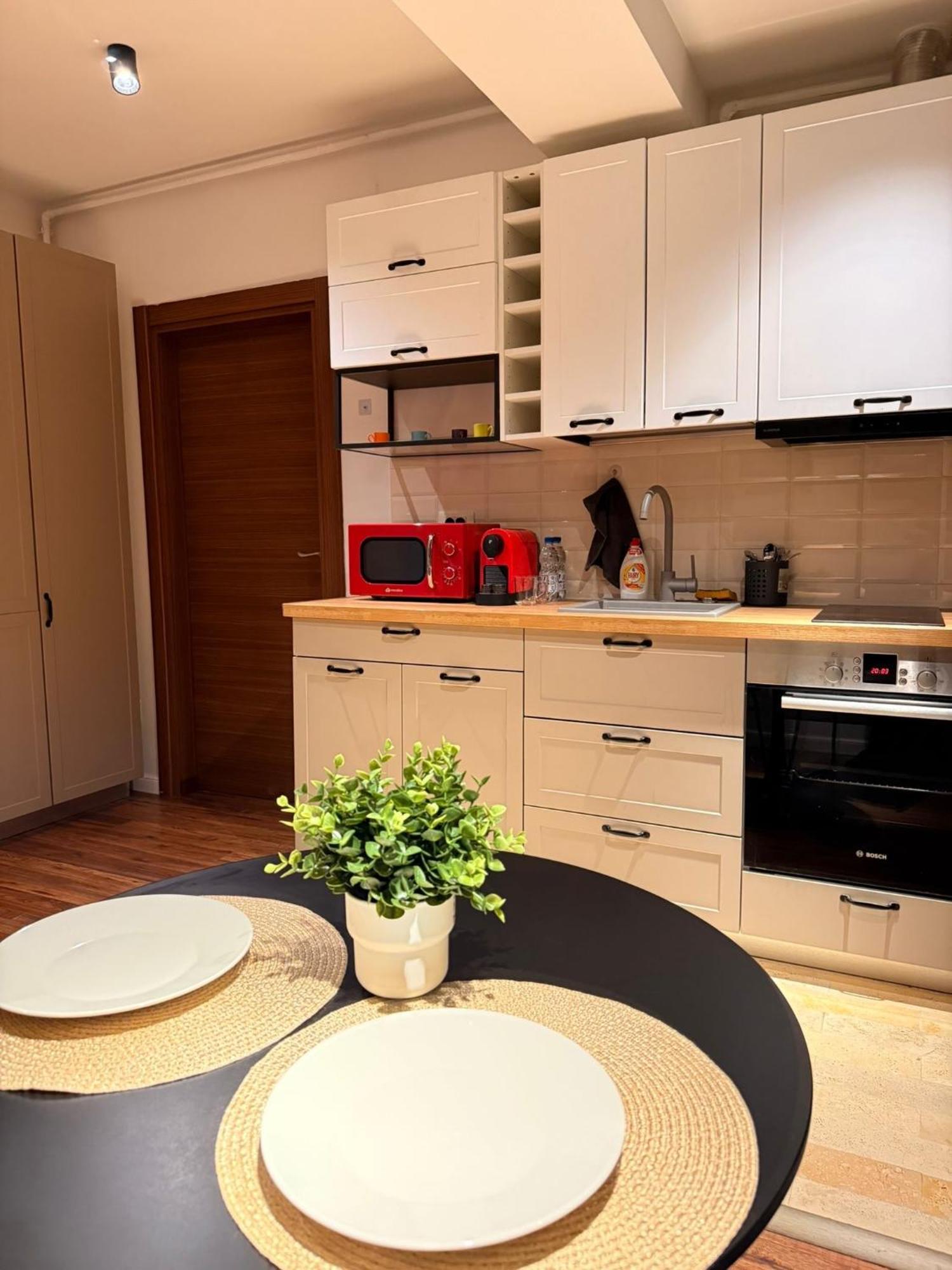 Cozy Apartment With Self Check-In Near Promenada Mall And Verdi Park Bukurešť Exteriér fotografie